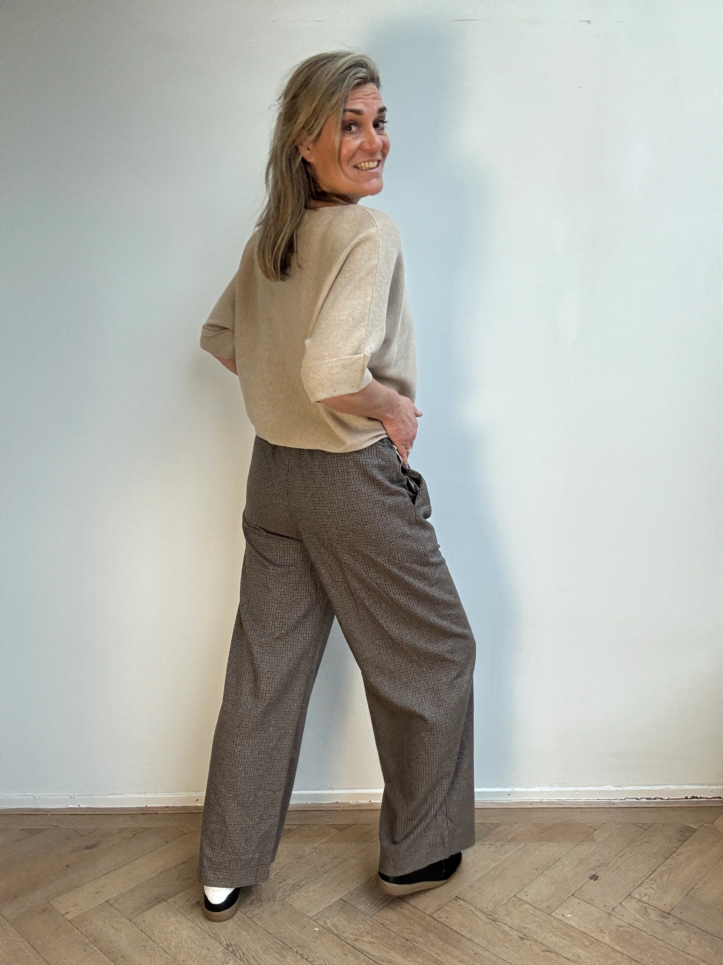 Broek - June - Image 6